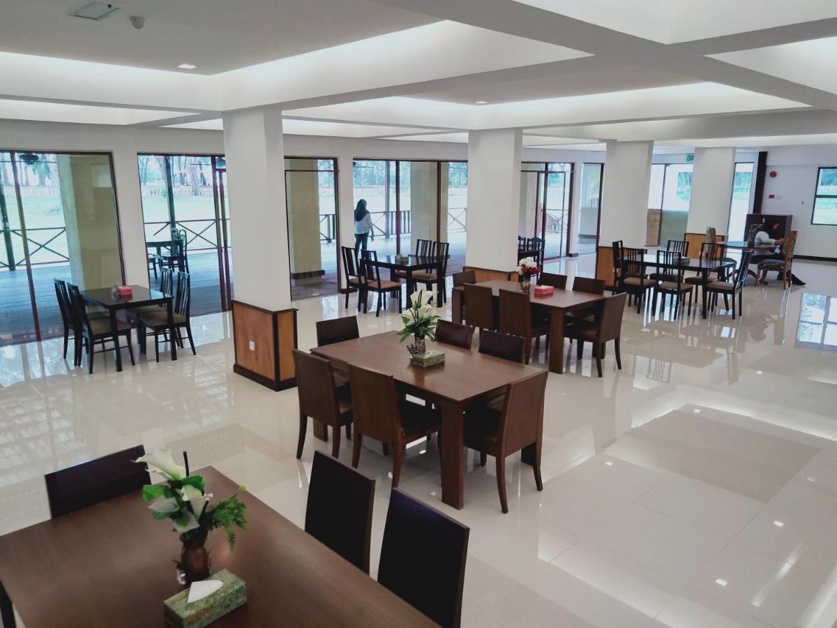 Temu Primula Hotel Kampong Seberang Timor Buitenkant foto